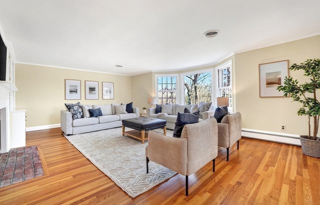 70 Ellis Farm Lane, Melrose, MA 02176