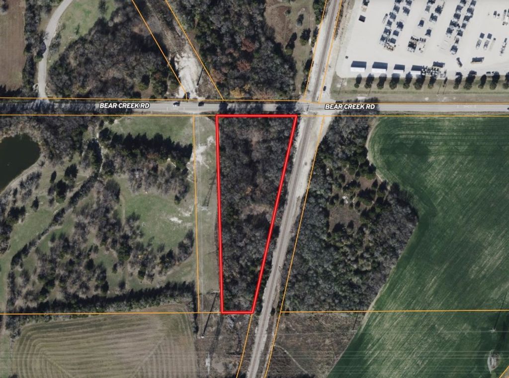 1080 Bear Creek Road, Lancaster, TX 75146