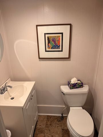 487 Burncoat St, Worcester, MA 01606