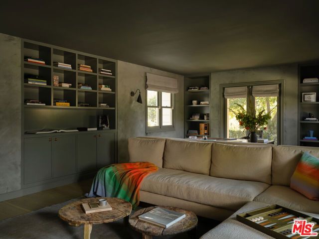 17333 Rancho Street, Encino (los Angeles), CA 91316