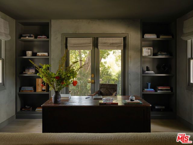 17333 Rancho Street, Encino (los Angeles), CA 91316