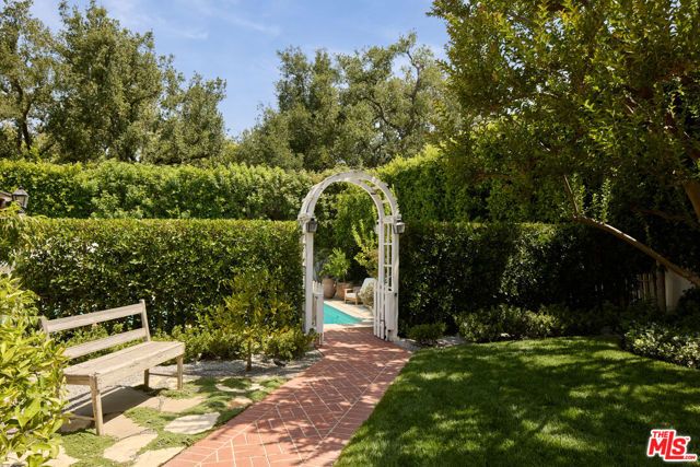 17333 Rancho Street, Encino (los Angeles), CA 91316