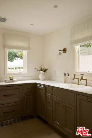 17333 Rancho Street, Encino (los Angeles), CA 91316