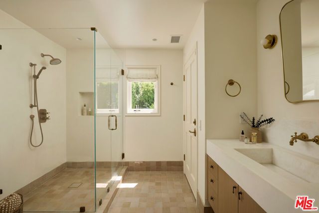 17333 Rancho Street, Encino (los Angeles), CA 91316