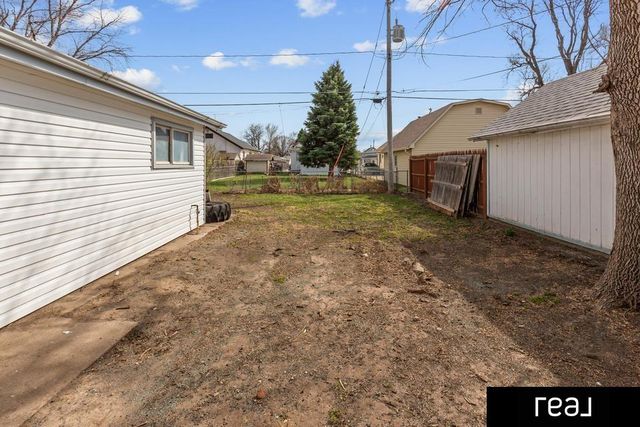 2415 Avenue F, Council Bluffs, IA 51501