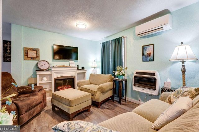 28 Weaver Street, Mccaysville, GA 30555