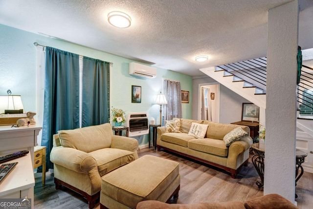 28 Weaver Street, Mccaysville, GA 30555