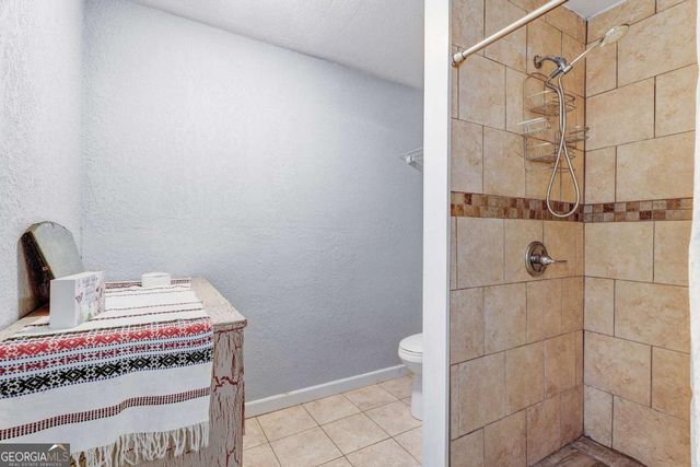 28 Weaver Street, Mccaysville, GA 30555