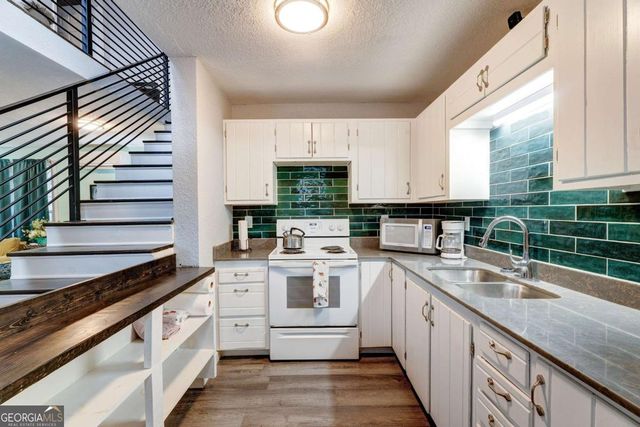 28 Weaver Street, Mccaysville, GA 30555