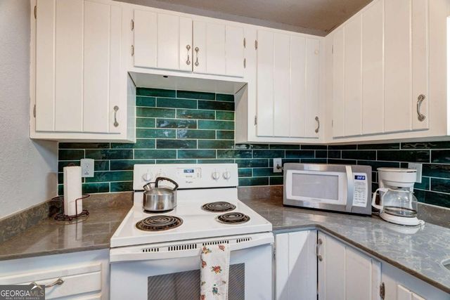 28 Weaver Street, Mccaysville, GA 30555