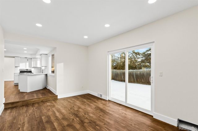 17469 W 13 Mile Road, Southfield, MI 48076