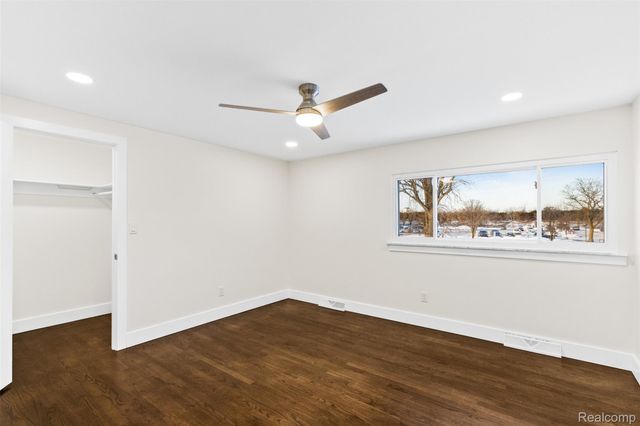 17469 W 13 Mile Road, Southfield, MI 48076