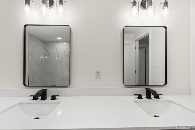 17469 W 13 Mile Road, Southfield, MI 48076