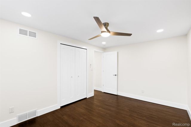 17469 W 13 Mile Road, Southfield, MI 48076