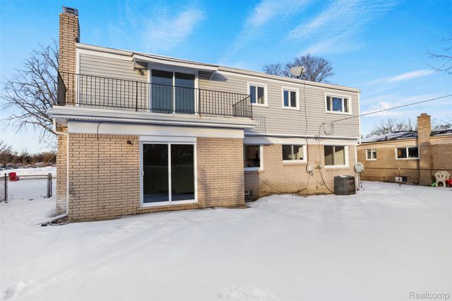 17469 W 13 Mile Road, Southfield, MI 48076