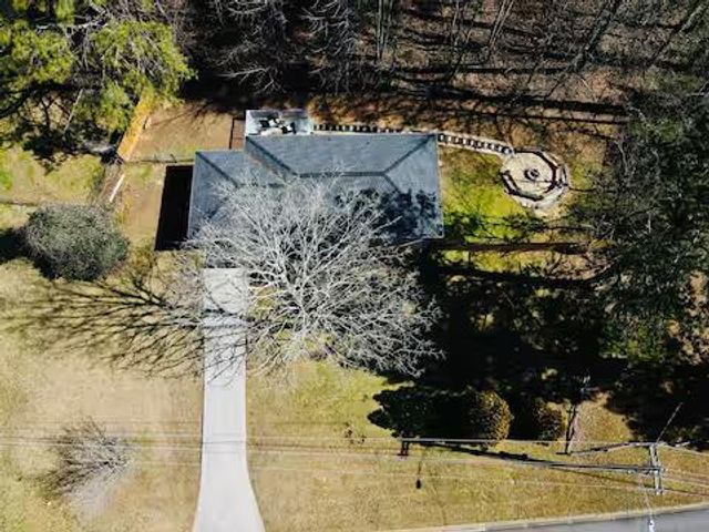 2062 Mulkey SW Road, Marietta, GA 30008