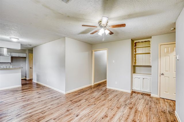 4419 Curly Oaks Drive, Houston, TX 77053
