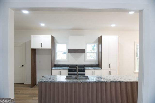 708 Rochelle Drive SW, Atlanta, GA 30310