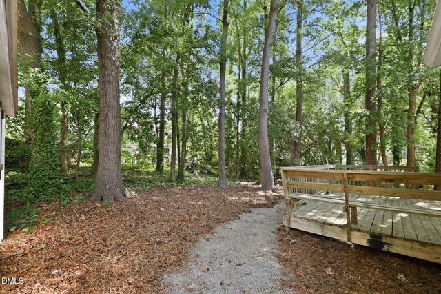 3329 Derbyshire Place, Raleigh, NC 27604