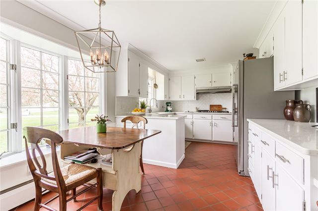 1 Creekside Road, Perinton, NY 14450