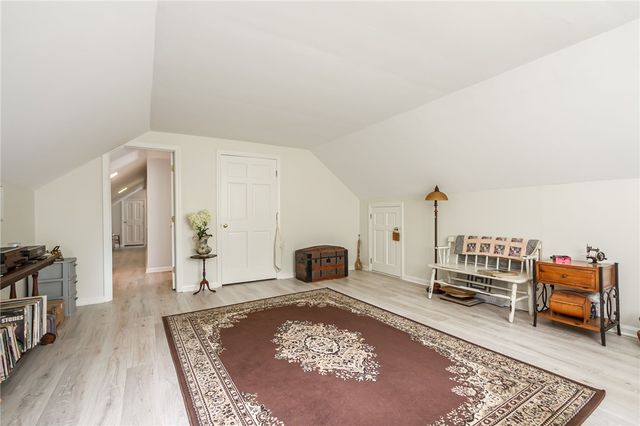 1 Creekside Road, Perinton, NY 14450