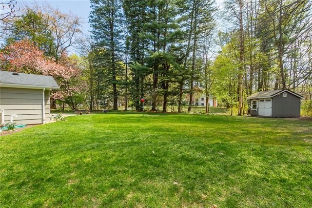 1 Creekside Road, Perinton, NY 14450