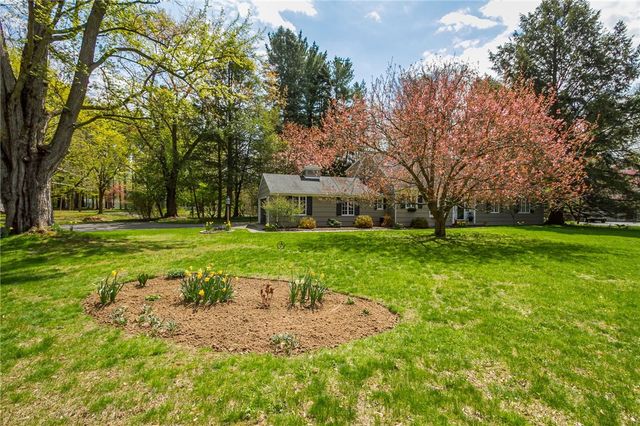 1 Creekside Road, Perinton, NY 14450