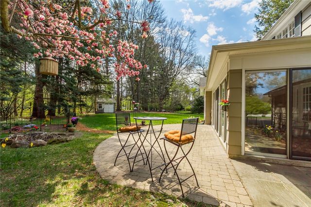 1 Creekside Road, Perinton, NY 14450