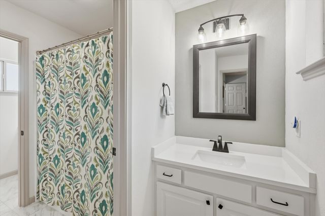 800 Colony Court, Blue Mound, TX 76131
