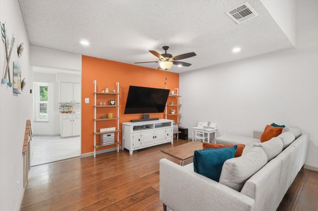 800 Colony Court, Blue Mound, TX 76131