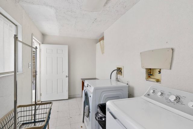 10905 Towner Avenue NE, Albuquerque, NM 87112