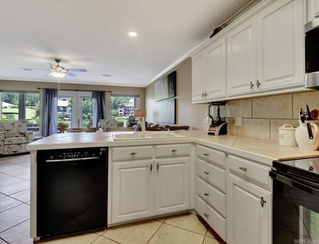 182 Villa Pt Apt B, Hot Springs, AR 71913