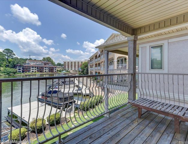 182 Villa Pt Apt B, Hot Springs, AR 71913