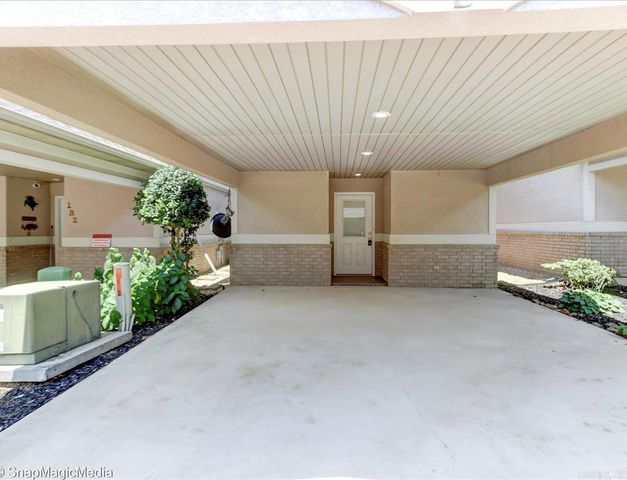 182 Villa Pt Apt B, Hot Springs, AR 71913