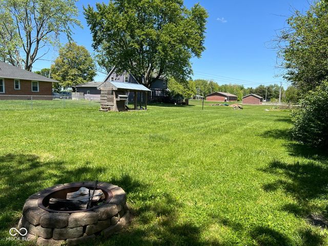 2071 S 600 W, New Palestine, IN 46163