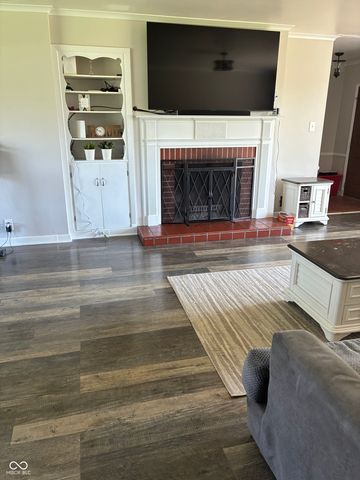 2071 S 600 W, New Palestine, IN 46163