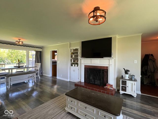 2071 S 600 W, New Palestine, IN 46163
