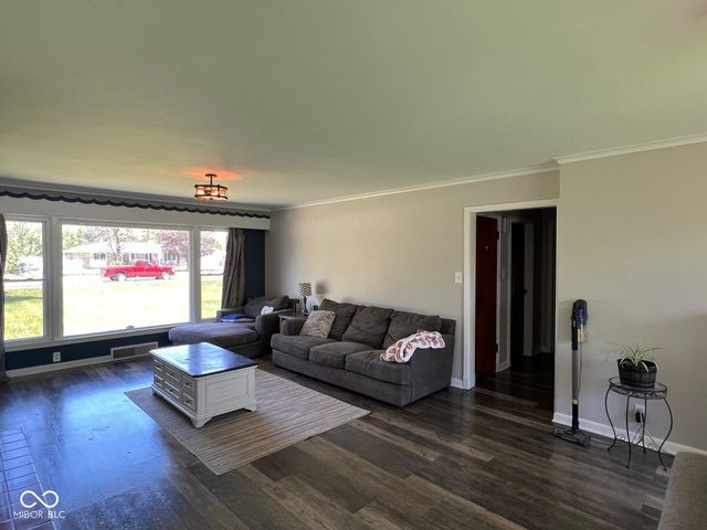 2071 S 600 W, New Palestine, IN 46163