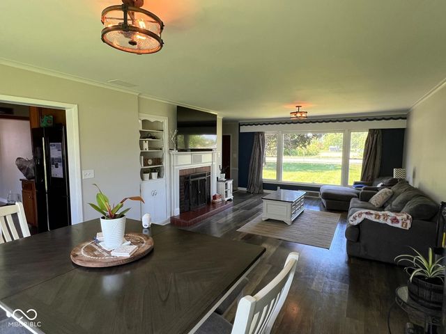 2071 S 600 W, New Palestine, IN 46163