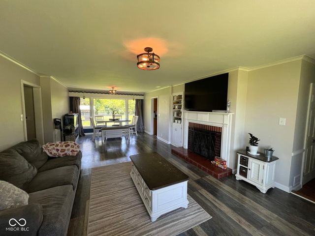 2071 S 600 W, New Palestine, IN 46163