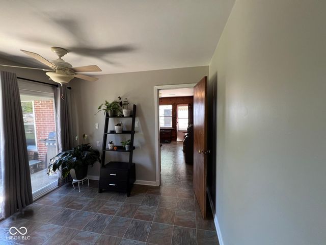 2071 S 600 W, New Palestine, IN 46163