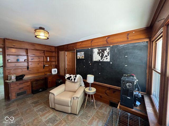 2071 S 600 W, New Palestine, IN 46163