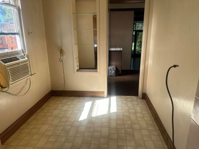 2533 Harrington Ave, Oakland, CA 94601