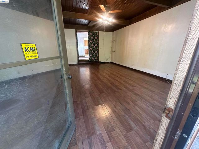 2533 Harrington Ave, Oakland, CA 94601