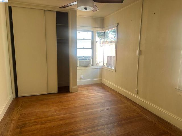 2533 Harrington Ave, Oakland, CA 94601