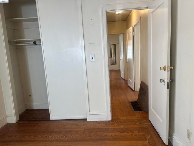 2533 Harrington Ave, Oakland, CA 94601