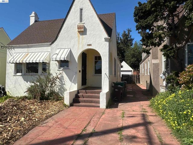 2533 Harrington Ave, Oakland, CA 94601