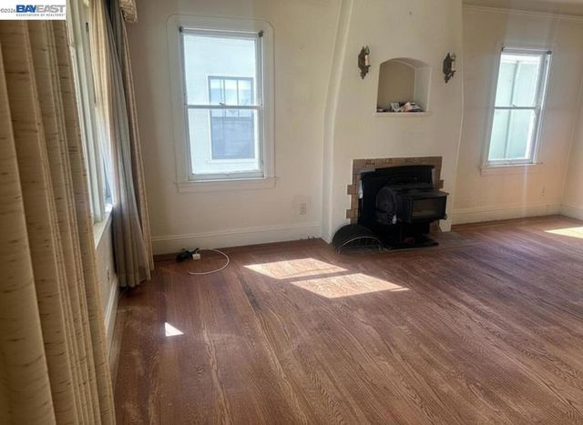 2533 Harrington Ave, Oakland, CA 94601