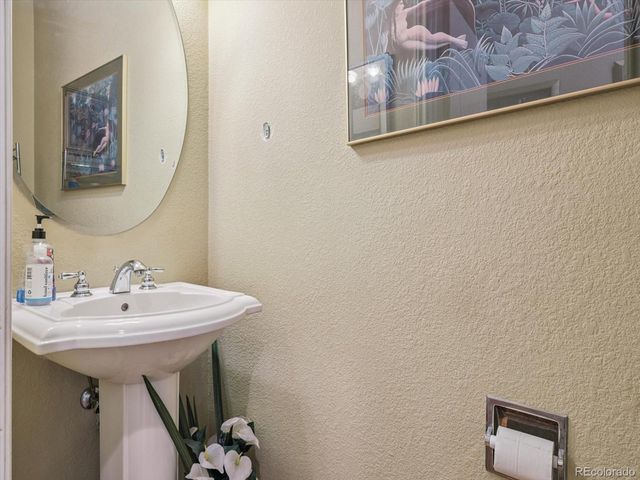 18483 E Colgate Circle, Aurora, CO 80013