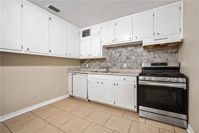5931 Westhaven Drive S, Mobile, AL 36608